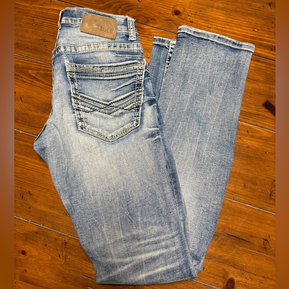 Buckle jeans. Alec straight leg 28r